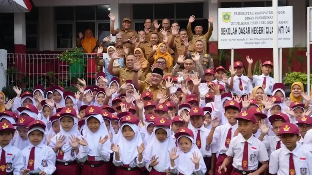 Bupati Bogor Rudy Susmanto Pantau MBG dan Kondisi Sekolah Lewat Program Kami Mendengar