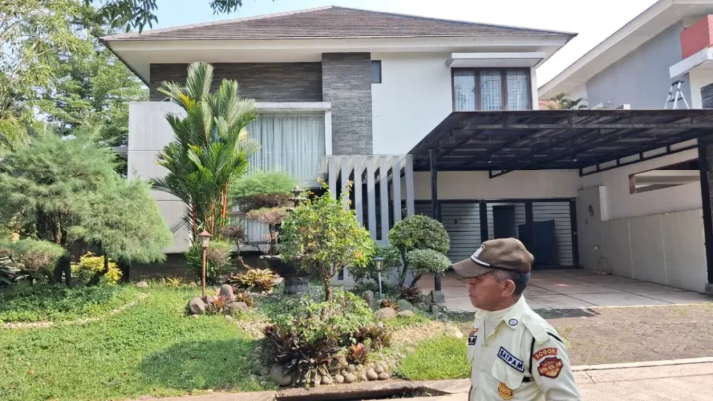 Rumah Kontrakan Mantan Kepala BGN di Sentul Sepi Pasca Penggeledahan Kejagung