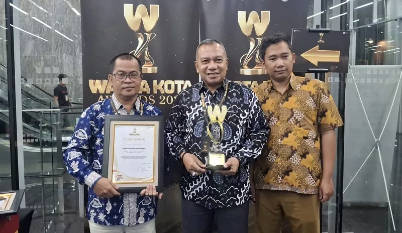 Bupati Bogor Raih Penghargaan Nasional untuk Penguatan UMKM dan Penciptaan Kerja