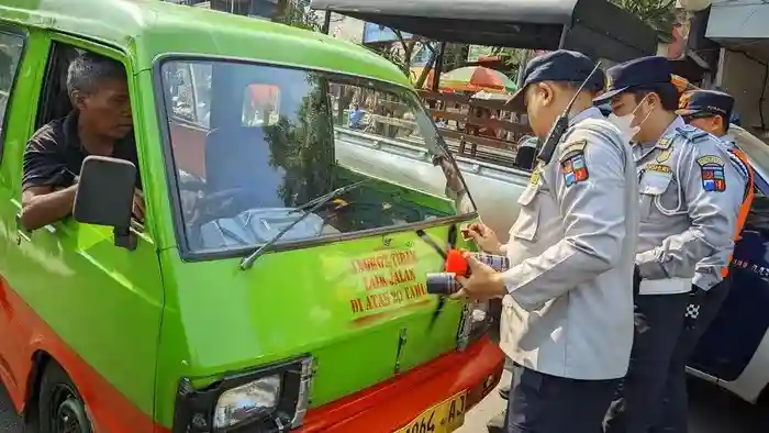 Dishub Tindak Tegas Sopir Angkot ‘Tua’ di Kota Bogor