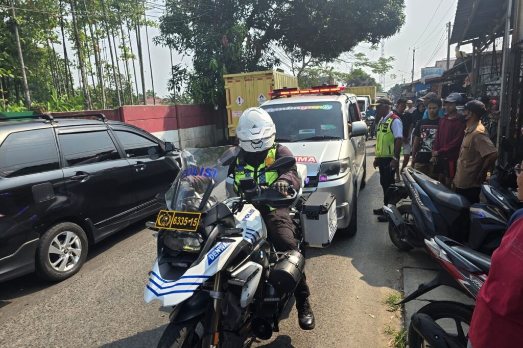 Pemotor Tewas Mendadak di Parung Bogor, Diduga Sakit