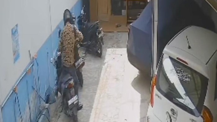Maling Motor Beraksi di Parkiran SPPG Bogor, Polisi Buru Pelaku