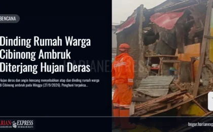 Dinding Rumah Warga Cibinong Ambruk Diterjang Hujan Deras