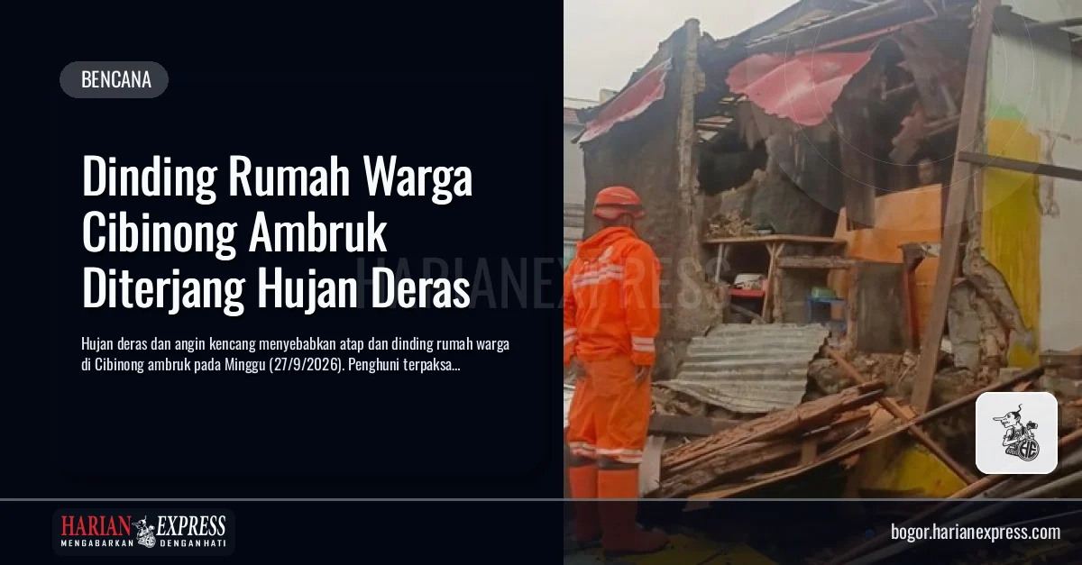 Dinding Rumah Warga Cibinong Ambruk Diterjang Hujan Deras